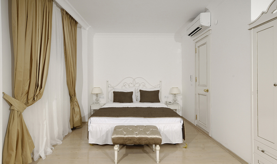 Pupil Hotel